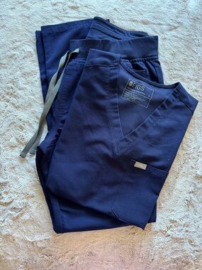 FIGS Navy Scrub Set - Catarina & Yola